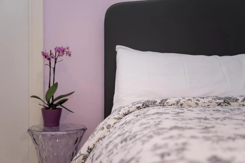 Bed & Breakfast Bed and Breakfast New Liberty In Roma