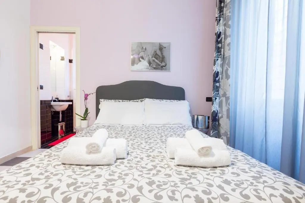 Bed and Breakfast New Liberty In Roma Bed & Breakfast